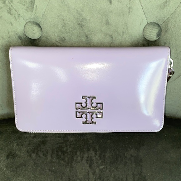 Tory Burch Lavender Britten Patent Zip Continental Clutch - Picture 1 of 11
